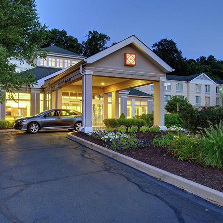 Hilton Garden Inn Norwalk Bagian luar foto